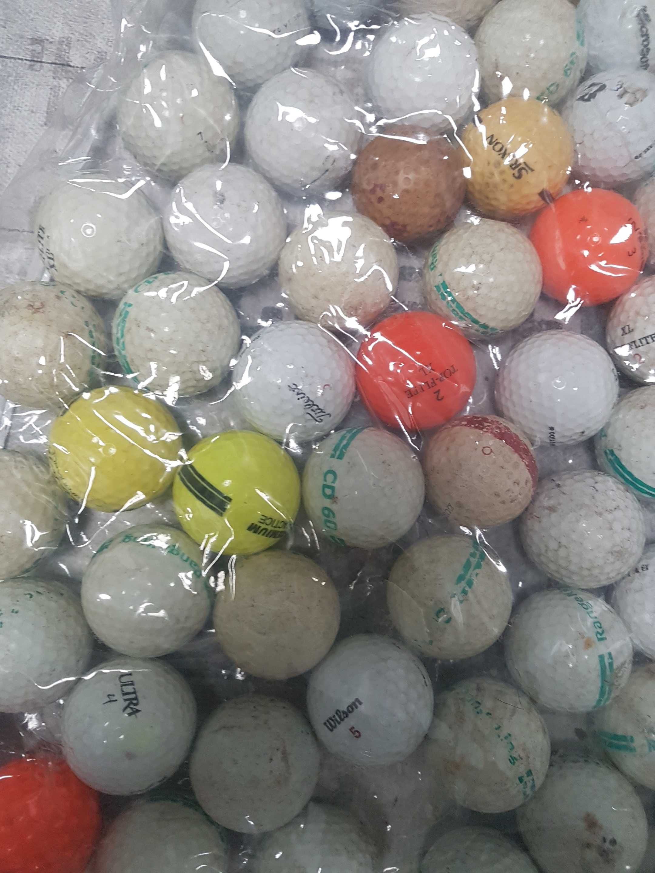 67 bolas de golfe