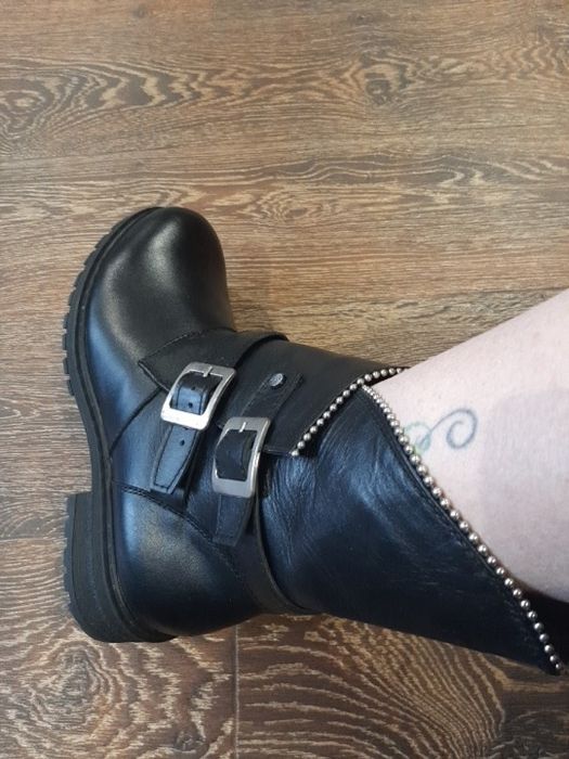 Ботиночки натуральная кожа.