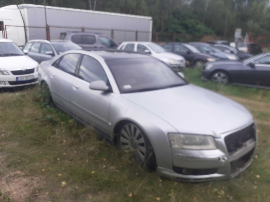 AUDI A8 D3 - Uszkodzona
