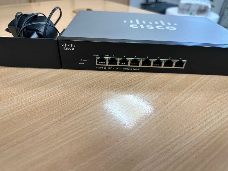 Switch CISCO SF300-08, 8 x 10/100 ports