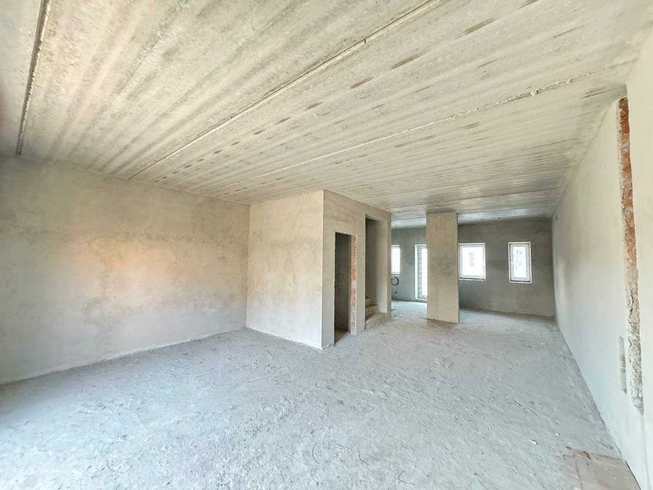 Продається Крайній будинок/таунхаус площею 125 м2 готовий до ремонту!!