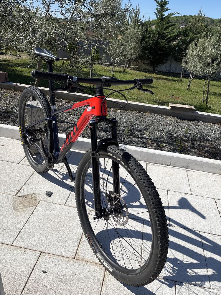 Bicicleta BTT Giant XTC roda 29