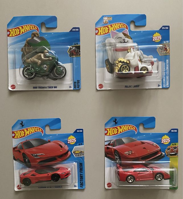 Машинки HotWheels