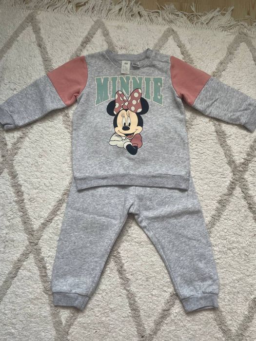 Продам костюм H&M 86p