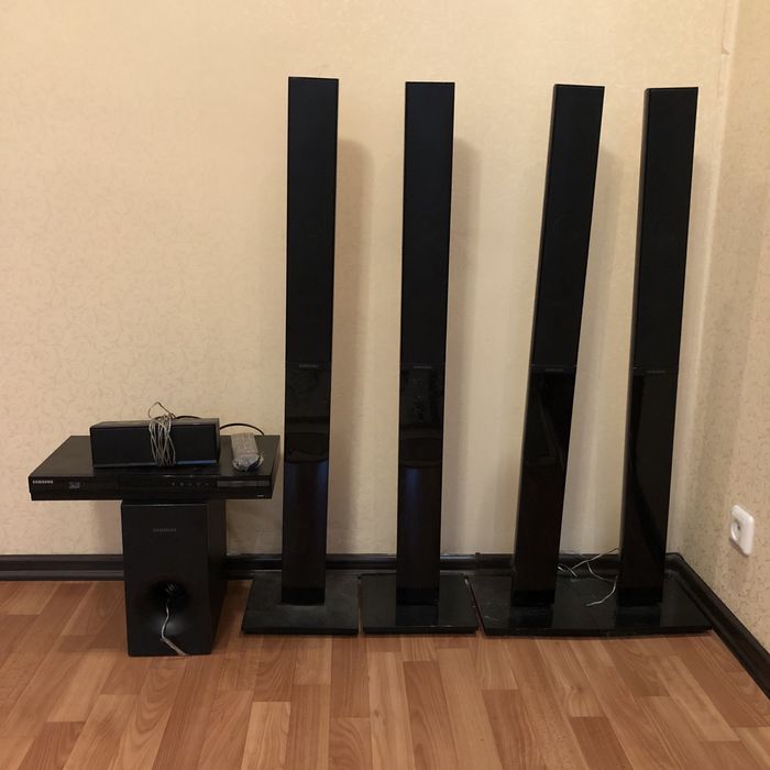 Продам домашній кінотеатр самсунг HT-E3550