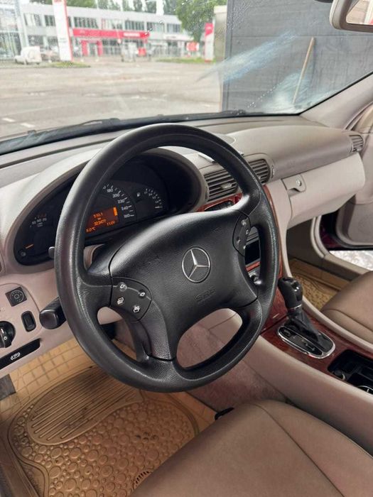Mercedes-Benz C-Class 2001