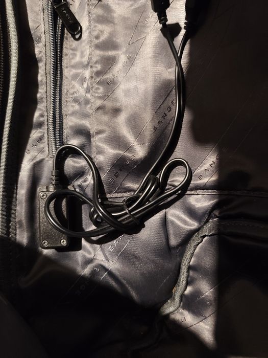 Mochila de Viagem/Trabalho – Anti-Roubo + Porta USB