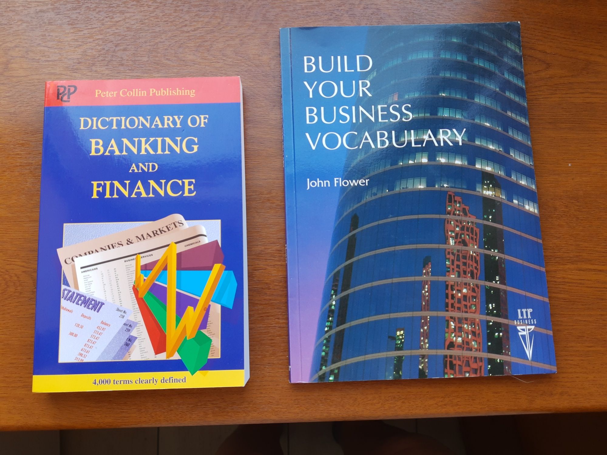 Посібники з ділової англійської мови : DICTIONARY of BANKING and FINA