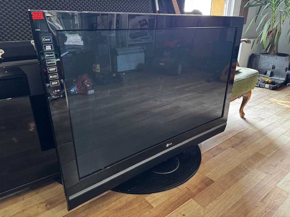 Telewizor LG 42 cale LCD + Oryginalny Pilot ! Stan Bardzo Dobry !