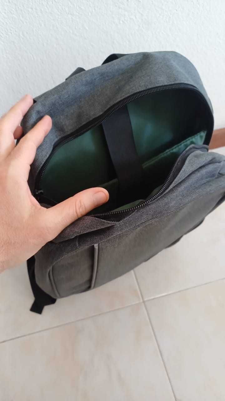 Mochila Escritório Berg 19L Cinza Escuro