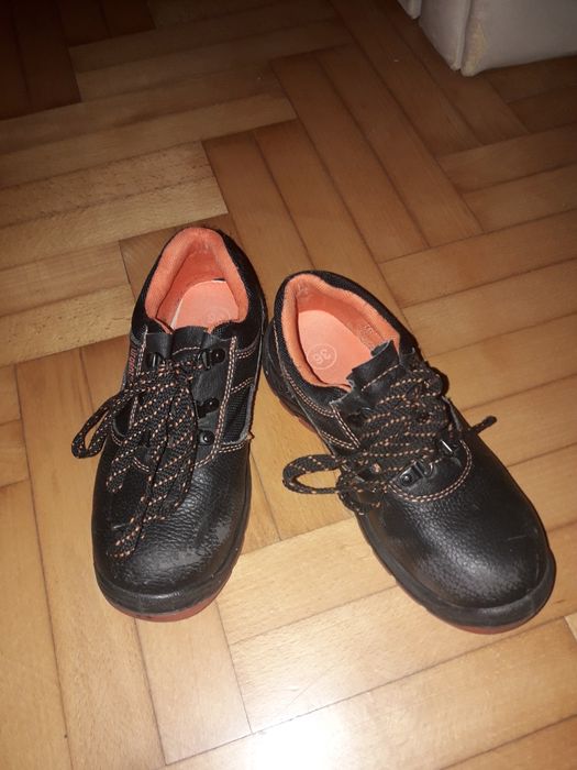 Buty robocze firmy " urugent"
