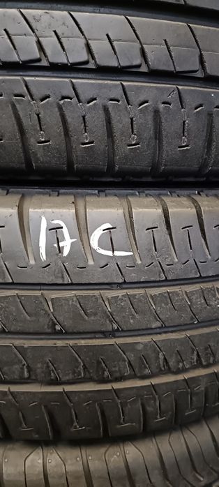 Pneus 215/60/17C
