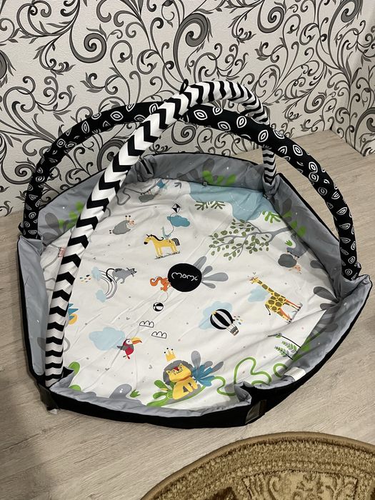 Ігровий килимок Momi з дугами для підвісних іграшок+ килимок для фото