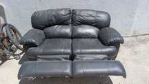 Sofa 2 lugares de couro sintético