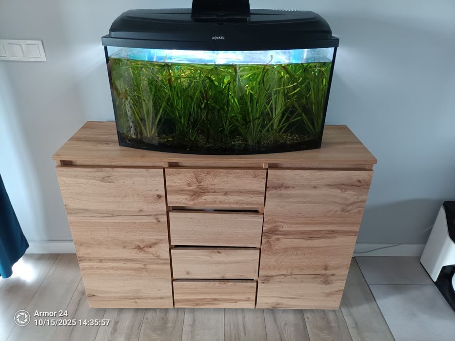 Akwarium 120 L z wyposażeniem (rośliny,filtry,,ryby, statek)