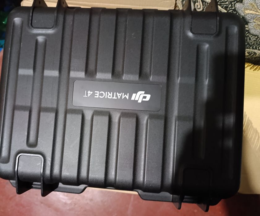 Комплект дрона Dji Matrice 4т
