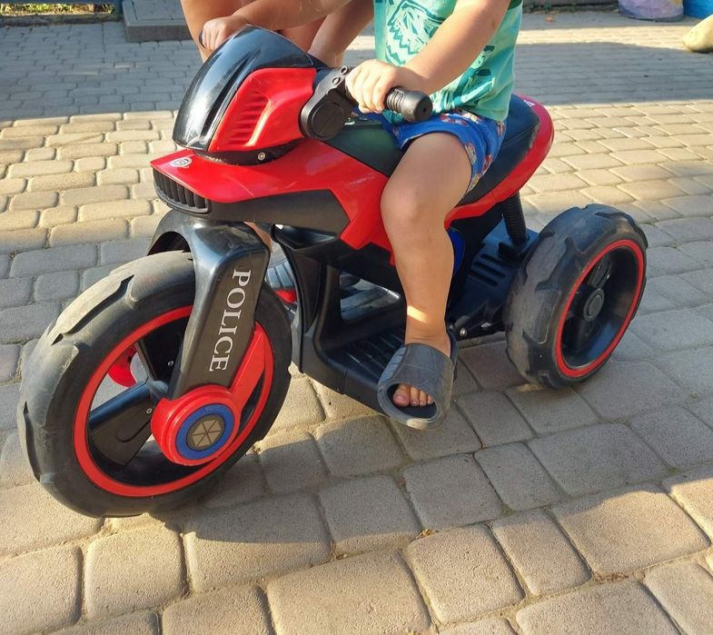 Мотоцикл на акумуляторі