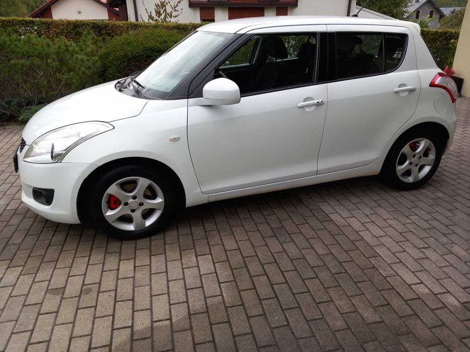 Suzuki Swift 1.3 LIFT benzyna 2013r. / 5 drzwiowe / zadbane