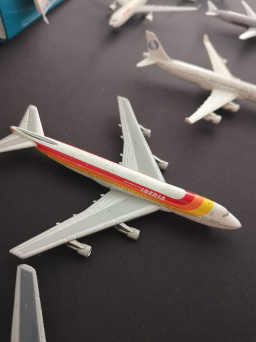 Aviões miniatura 5€ cada