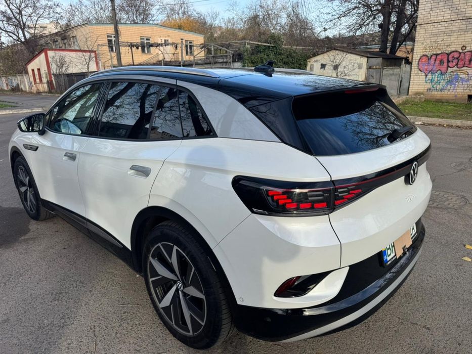 Продам практически новый VW ID 4