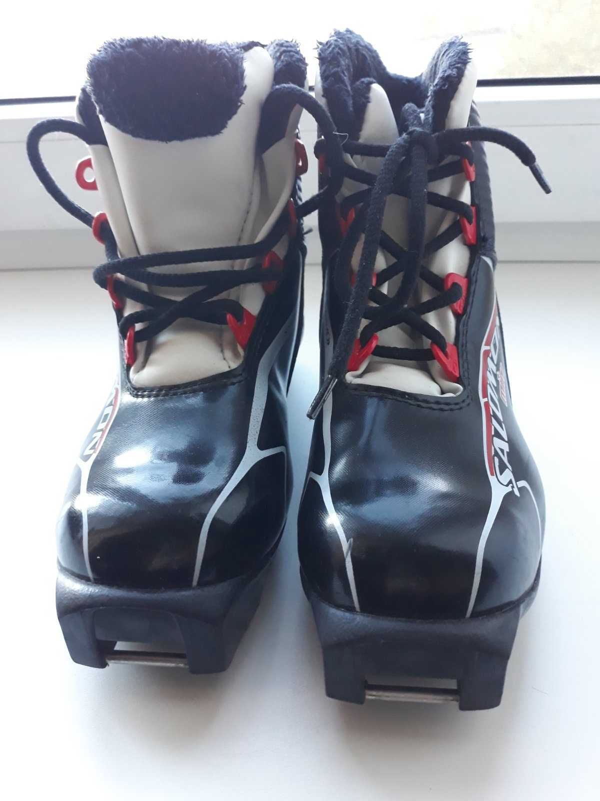 Продам ботинки детские Salomon для беговых лыж.Размер 31,5