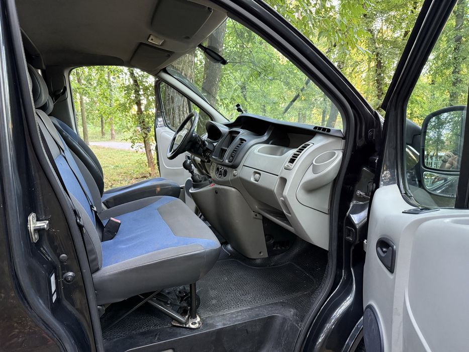 Продам Renault Trafic 2.0 D 2011