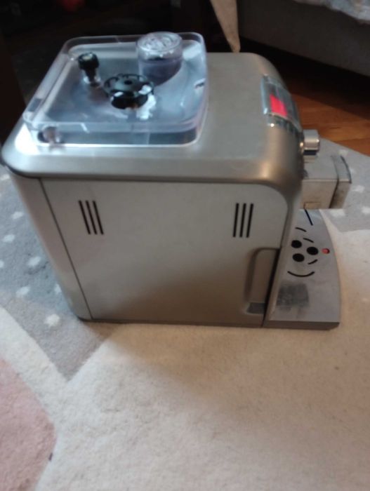 Do sprzedania ekspres do kawy Saeco Syntia