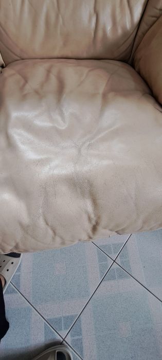 Duża i mała kanapa skórzana