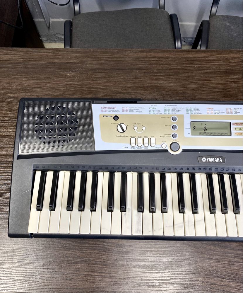 Yamaha PSR-R200 обучающий синтезатор