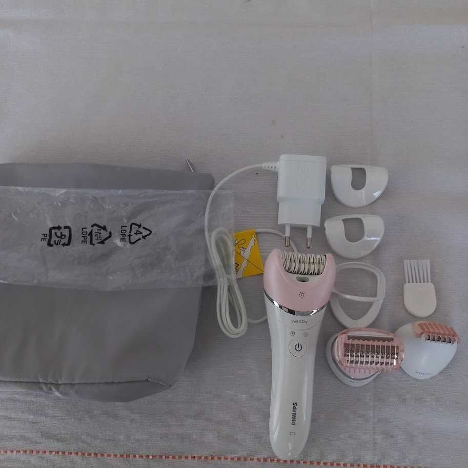 Depiladora Philips Epilator BRE710/00 Wet & Dry Branca