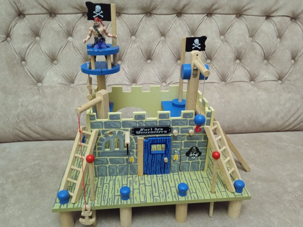 Дом для пиратов (крепость,башня), игрушки, деревянный дом
