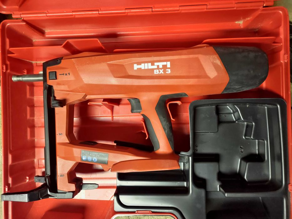 Hilti BX 3 osadzak akumulatorowy z walizką stan idealny