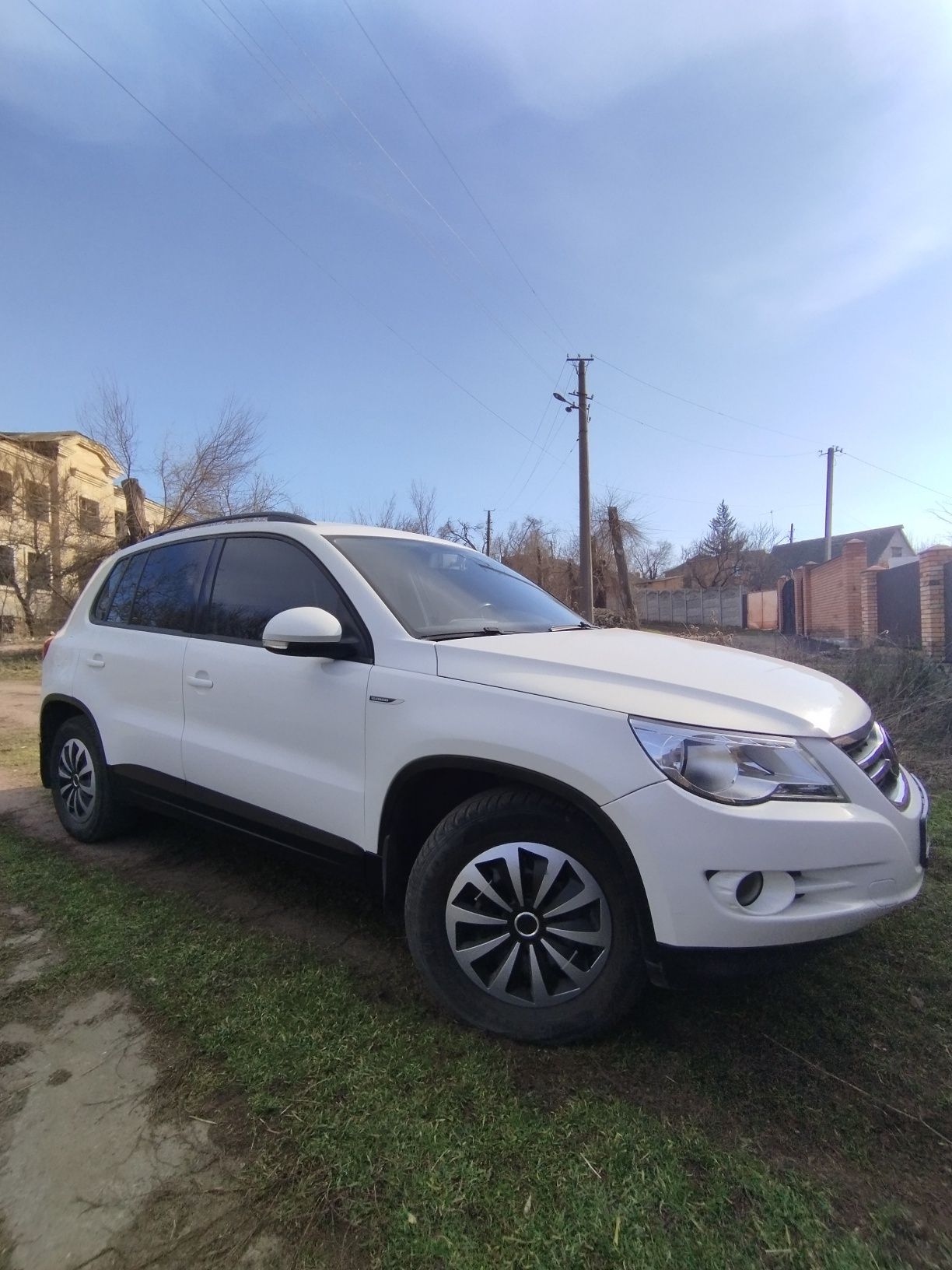 Тигуан. Tiguan 2.0 TDI мкпп. низ рынка