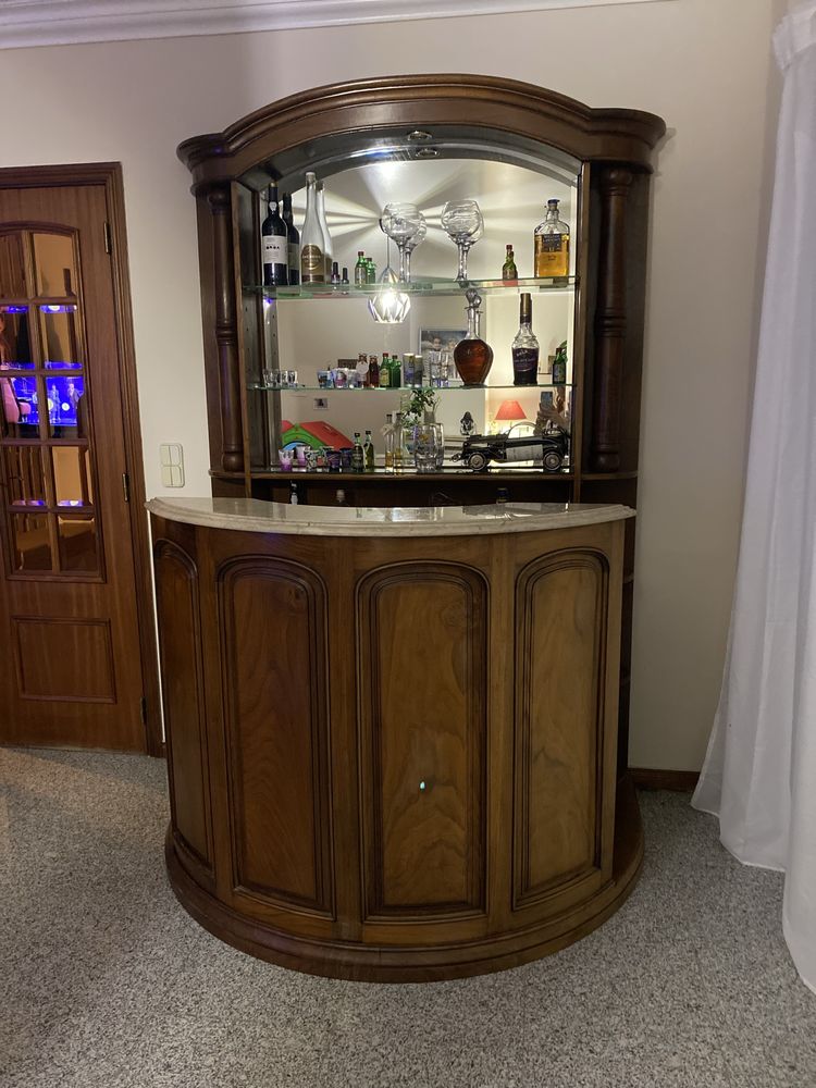 Movel bar madeira
