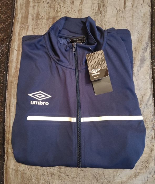 Casaco Umbro Novo com etiqueta
