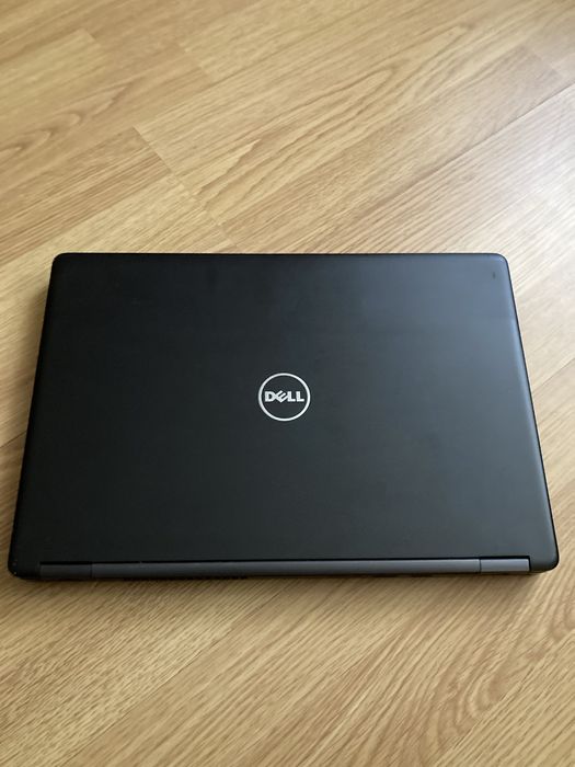 Ноутбук чорний DELL