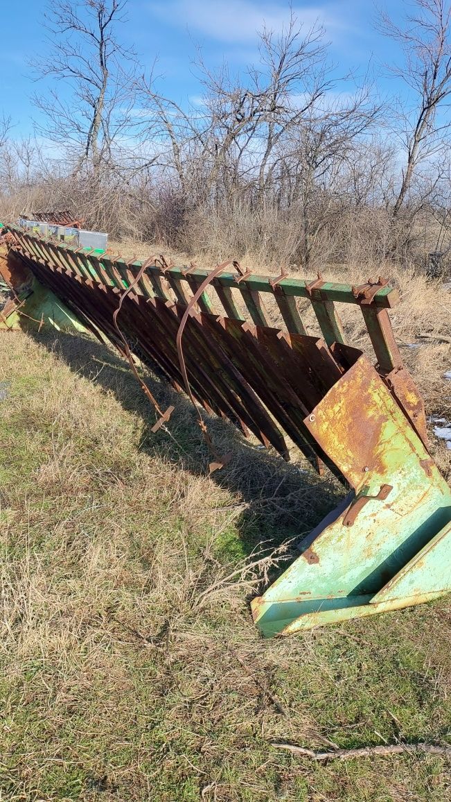 Приставка для уборки подсолнечника