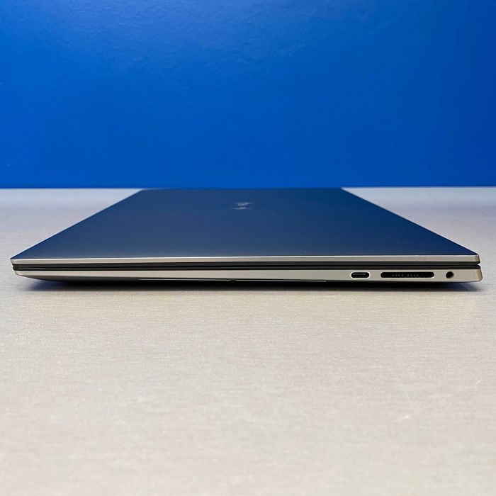 Dell Precision 5550 - 15.6" FHD (i9-10885H/32GB/1TB/Quadro T2000 4GB)