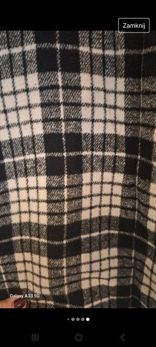 Płaszczyk jesienny w kratę na stójce Costbart