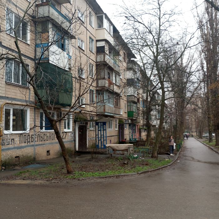 Продам 2 комнатную квартиру на Юбилейной