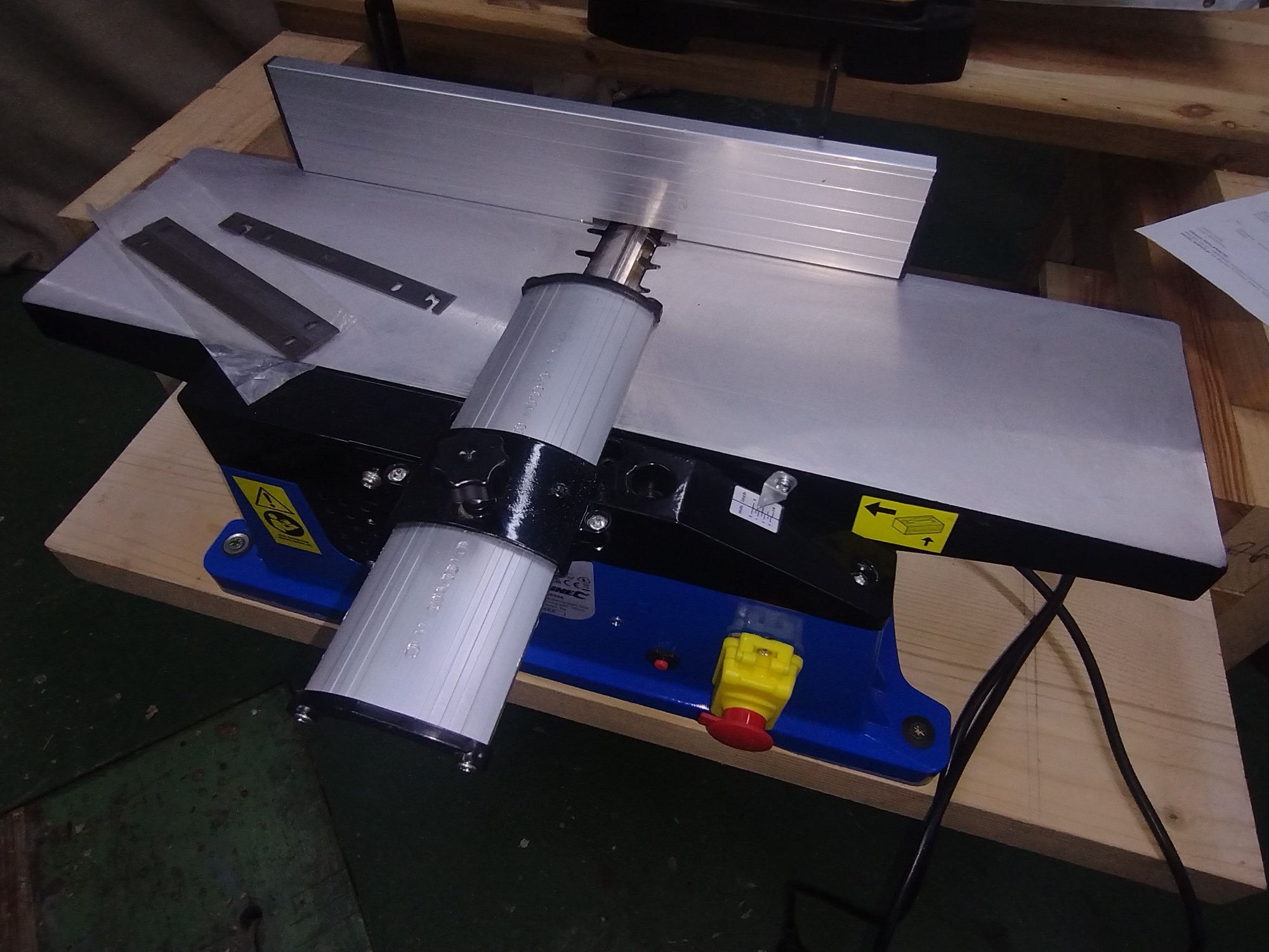 Heblarka Silverline 1800W komplet 5 noży!! roczna