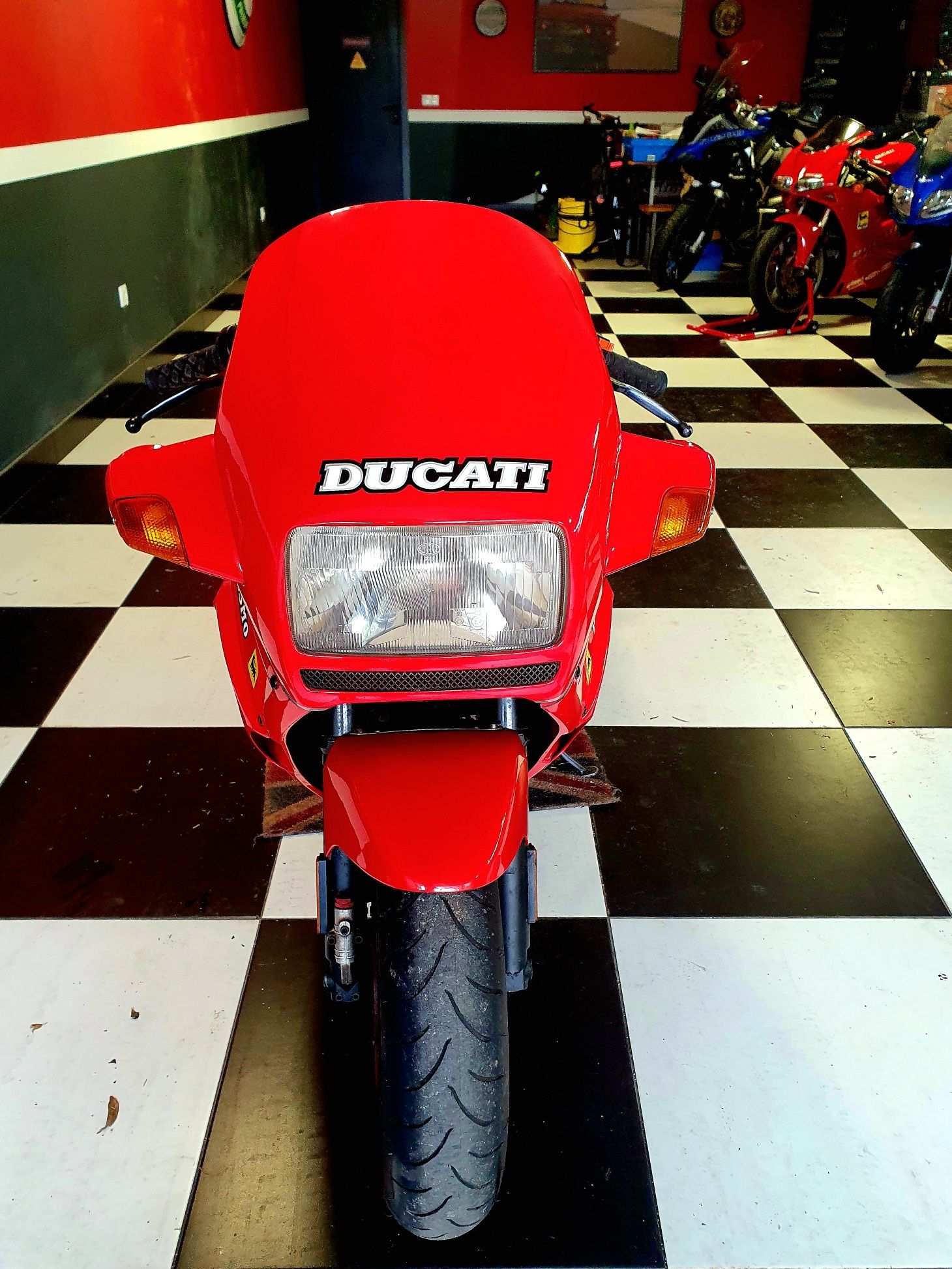 Ducati paso 750  para  desfrutar e colecionar