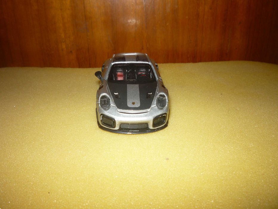 Ofereço "Burago" Porsche 911 GT2 RS