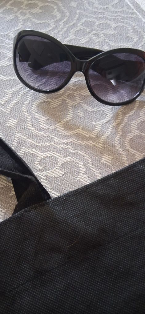 Komplet torba + okulary przeciwsłoneczne na lato .