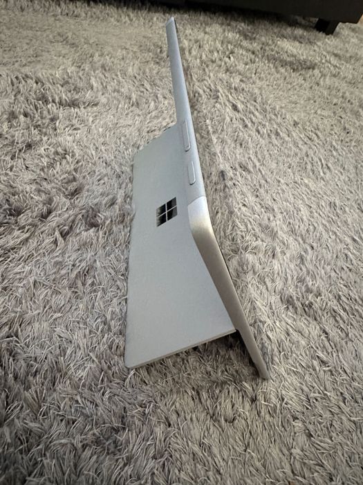 Computador Surface Go 2