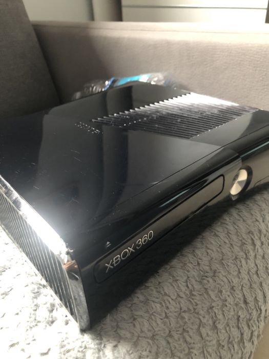 Konsola xbox 360 250gb (nie playstation)