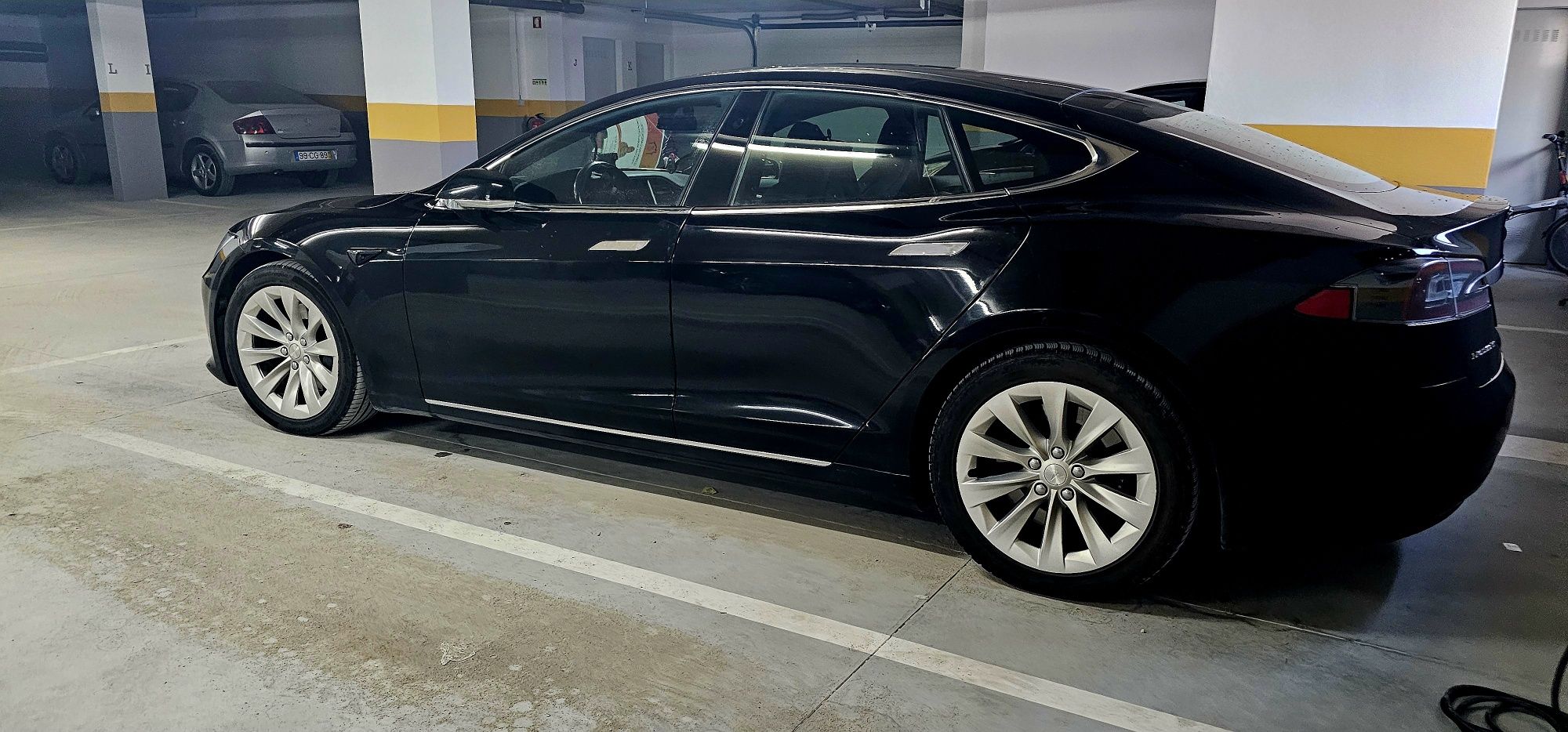 Tesla model S 75D  Impecável