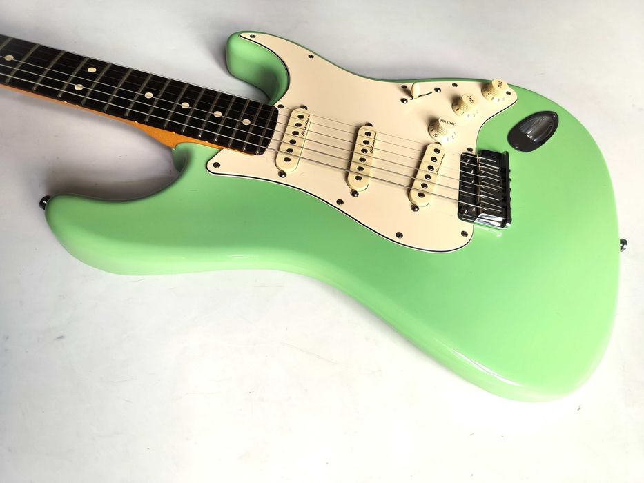 Fender® Custom Shop Jeff Beck Stratocaster® '2009 Surf Green w/case