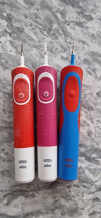 Зубна щітка, Oral B, електрична ,б/у . Продамо, бо виріш