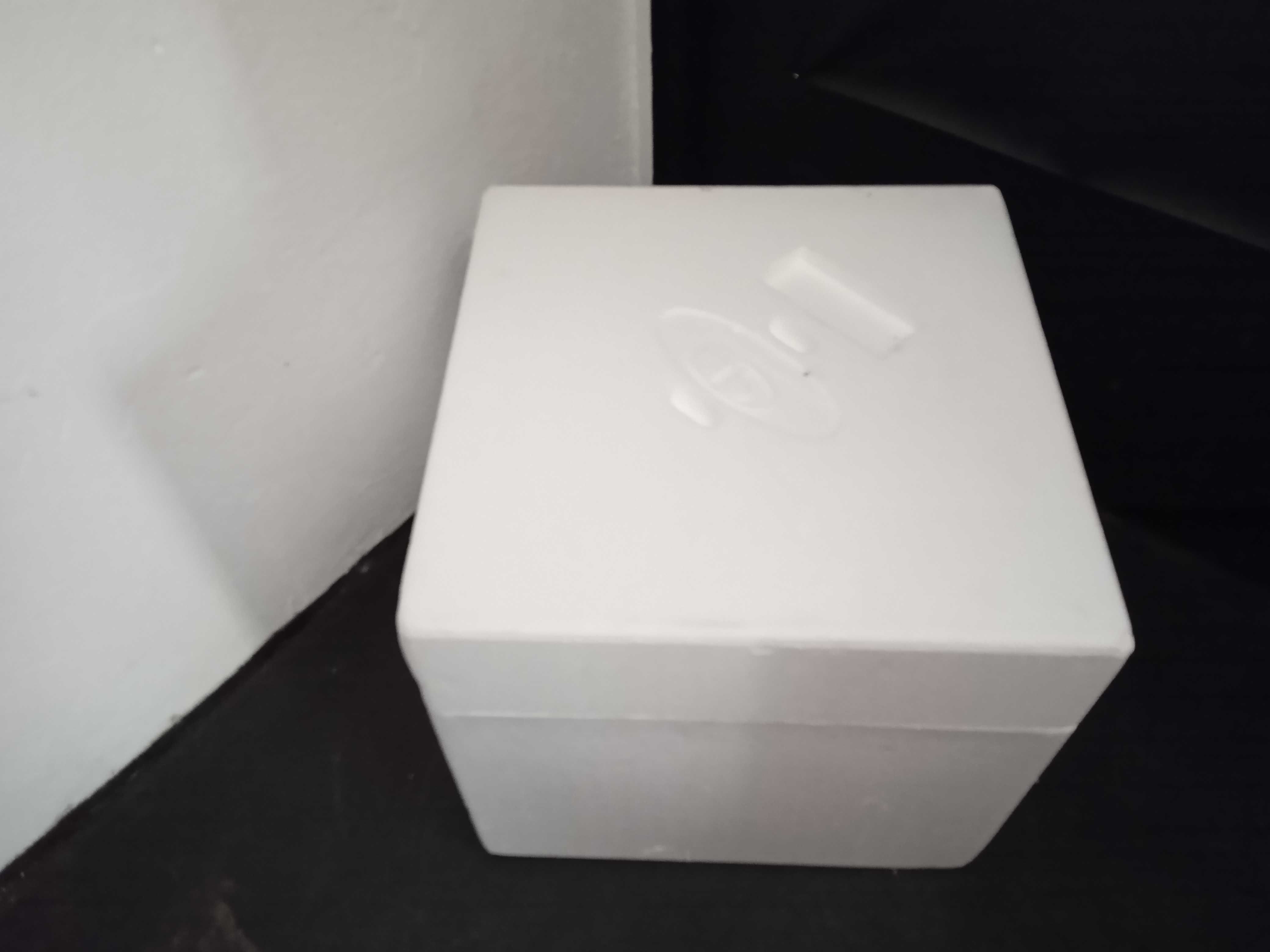 Solidny termobox lodówka pojemnik transportowy 30x30 ścianka 6cm